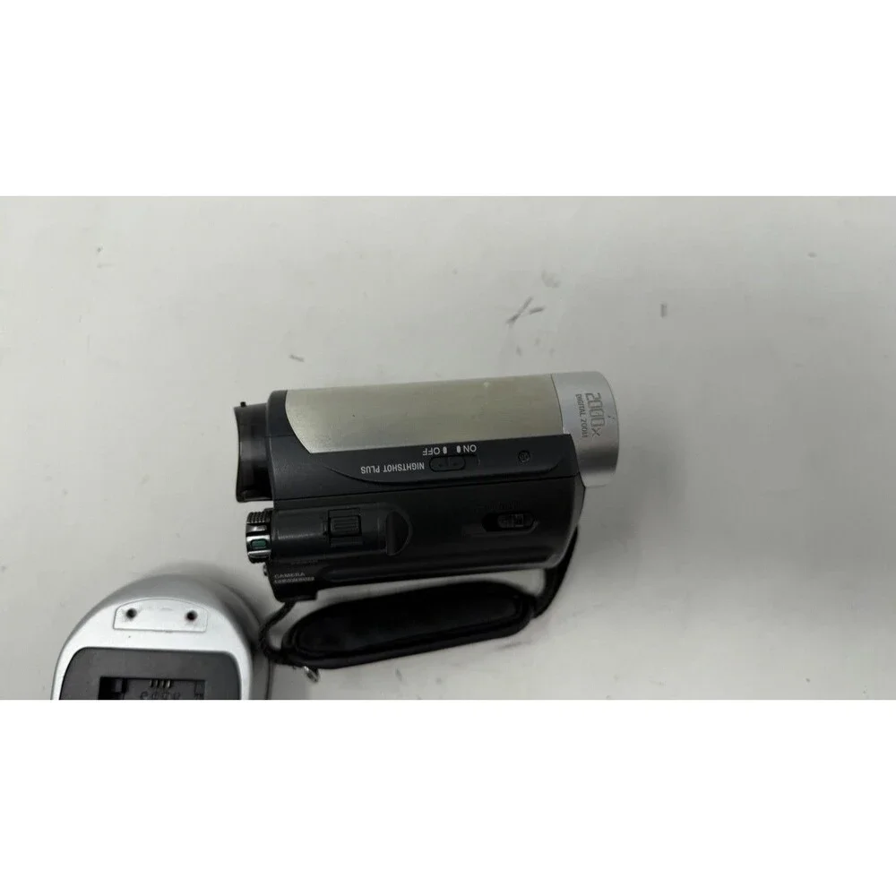 Sony Handycam Camcorder Carl Zeiss 40x Optical Zoom DCR-HC38 - 